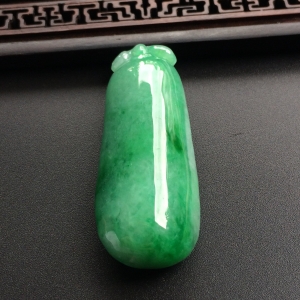 （超值推荐）糯冰种飘翠福瓜挂件