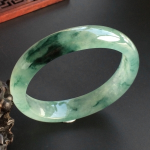 (超值推荐)冰种飘花贵妃镯(56.8mm-50.1mm)