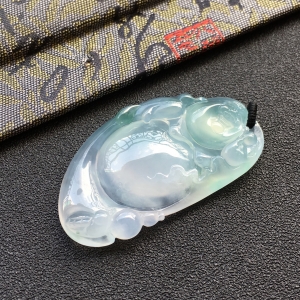 (超值推荐)冰种淡紫罗兰略飘花逍遥佛挂件