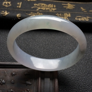 （超值推荐）糯冰种淡紫罗兰贵妃镯（56.5mm-49.8mm）