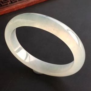 (超值推荐)冰种晴水贵妃镯(54.2mm-37.6mm)