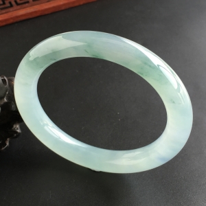 (超值推荐)冰种飘花圆条手镯(56.8mm)