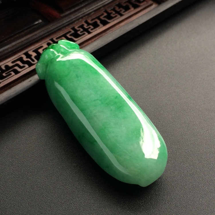 （超值推荐）糯冰种飘翠福瓜挂件