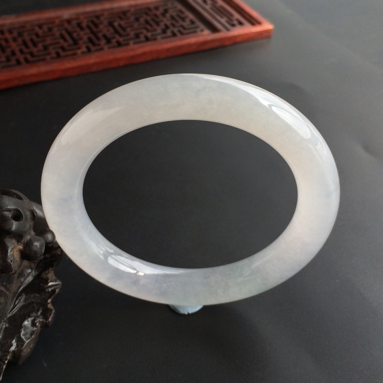 (超值推荐)冰种淡晴水圆条手镯(56.3mm)