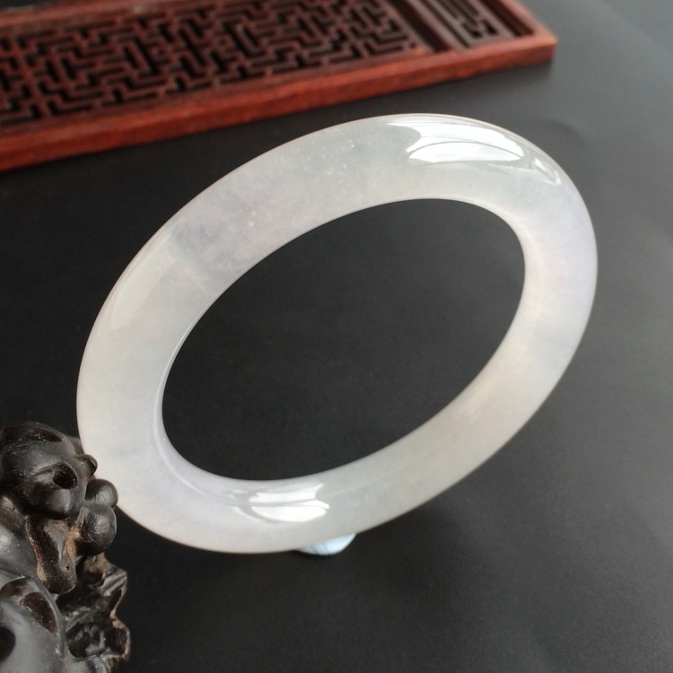 (超值推荐)冰种淡晴水圆条手镯(56.3mm)