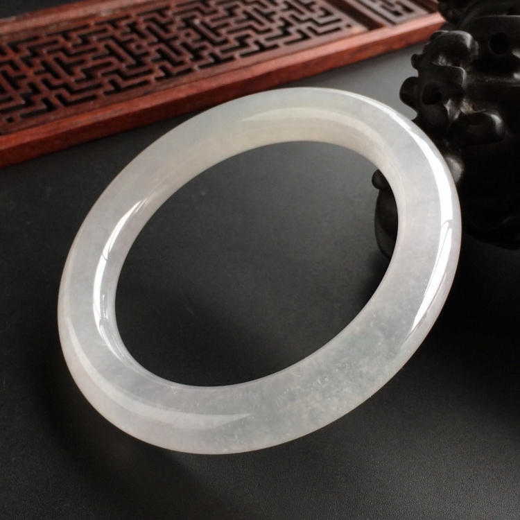(超值推荐)冰种淡晴水圆条手镯(56.3mm)