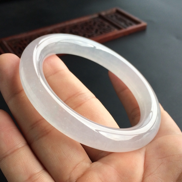 (超值推荐)冰种淡晴水圆条手镯(56.3mm)