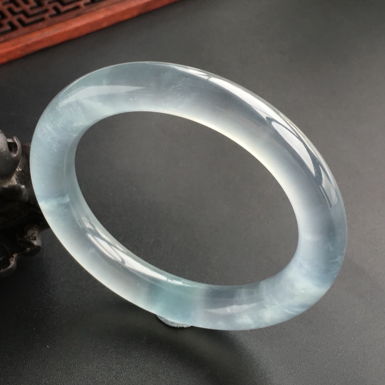 (超值推荐)冰玻种晴水圆条手镯(55.8mm)