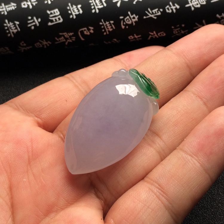 （超值推荐）糯冰种淡紫罗兰飘花福瓜挂件
