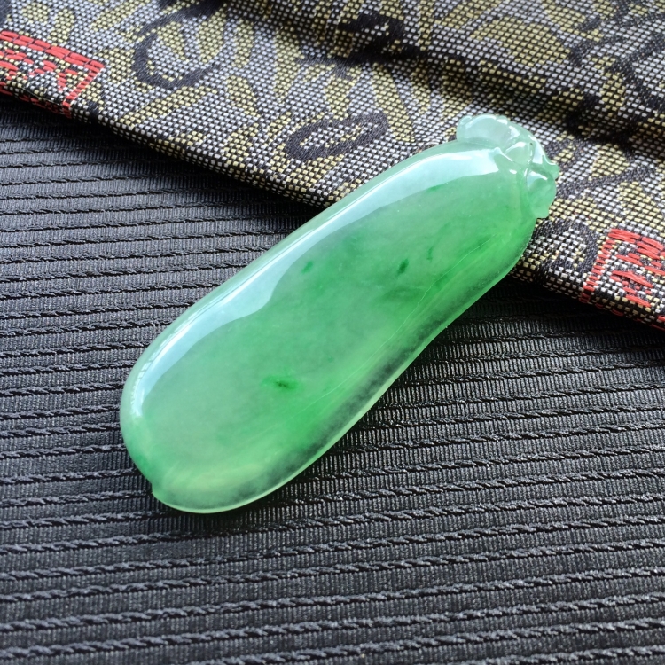 (超值推荐)冰种飘翠福瓜挂件