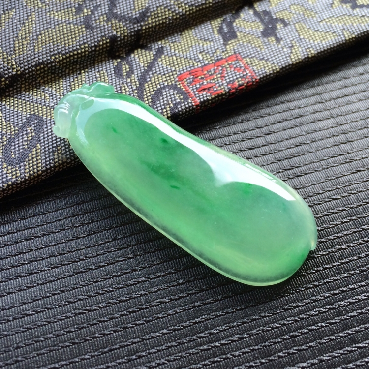 (超值推荐)冰种飘翠福瓜挂件