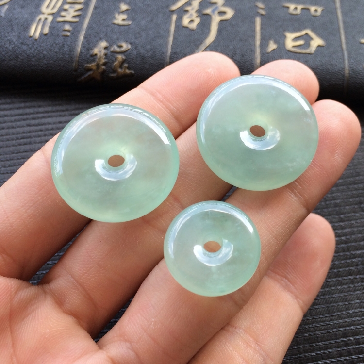 (超值推荐)冰种晴水平安扣挂件一批走