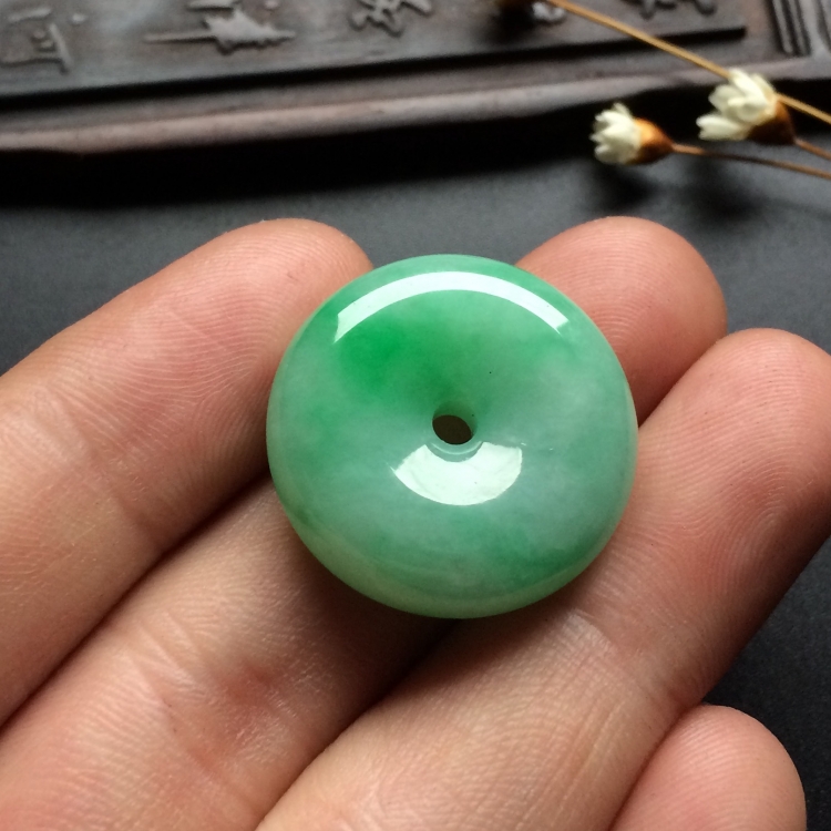（超值推荐）糯冰种飘翠平安扣挂件
