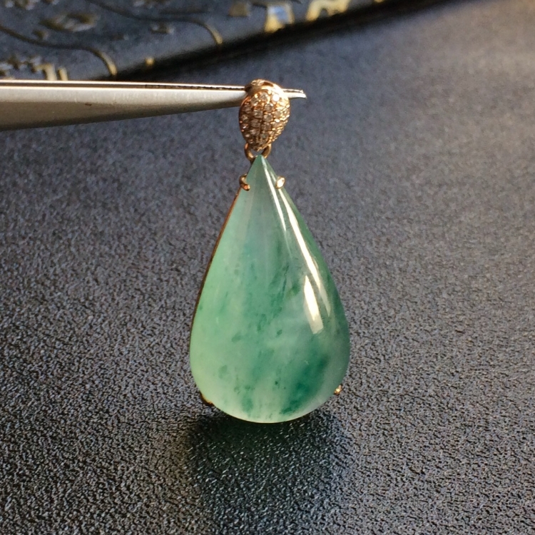 (超值推荐)冰种飘花镶玫瑰金钻石水滴胸坠