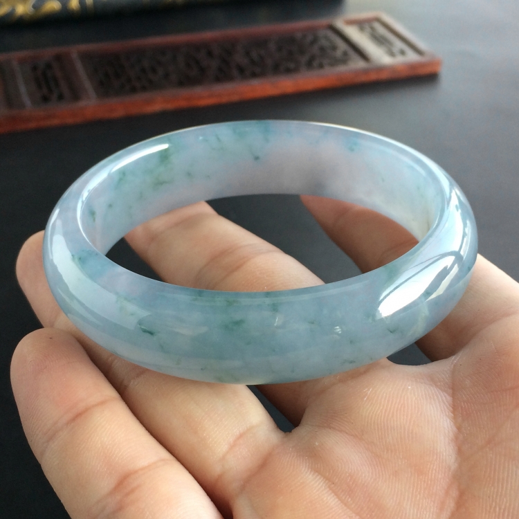 (超值推荐)糯冰种紫罗兰飘花贵妃镯(58.3mm-51.3mm)