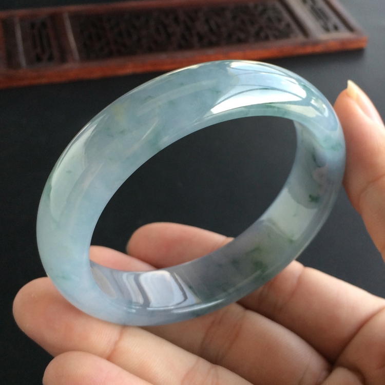 (超值推荐)糯冰种紫罗兰飘花贵妃镯(58.3mm-51.3mm)
