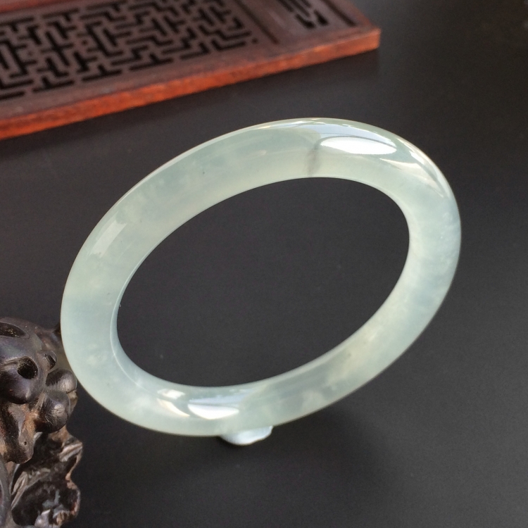 (超值推荐)冰种晴水圆条手镯(52.3mm)
