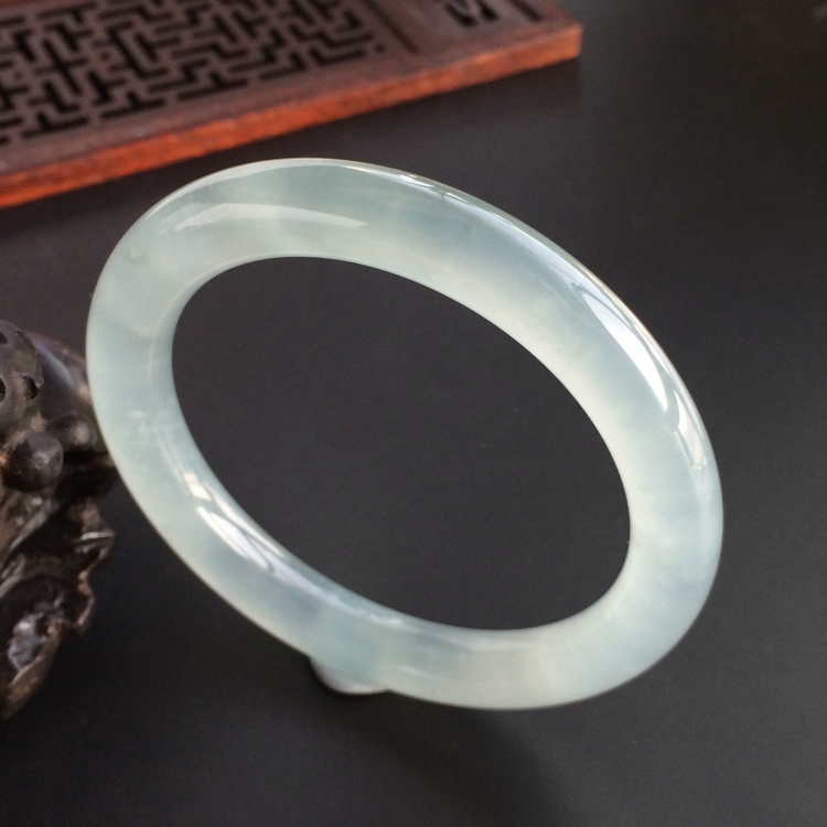 (超值推荐)冰种晴水圆条手镯(52.3mm)