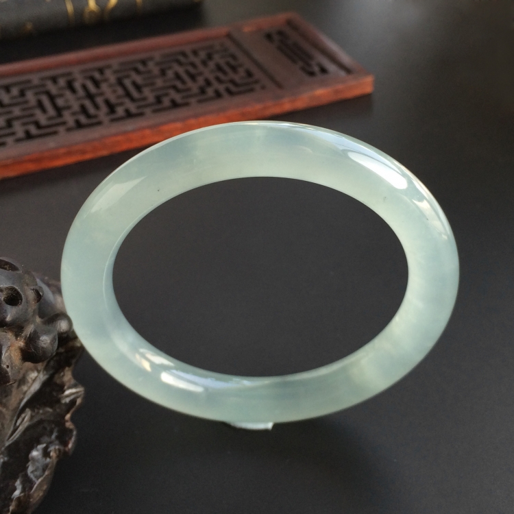(超值推荐)冰种晴水圆条手镯(52.3mm)