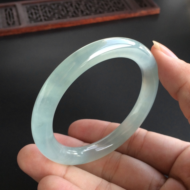 (超值推荐)冰种晴水圆条手镯(52.3mm)