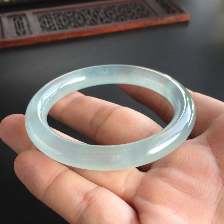 (超值推荐)冰种晴水圆条手镯(52.3mm)