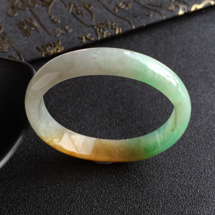 (超值推荐)糯冰种黄加绿贵妃镯(55mm-46.7mm)
