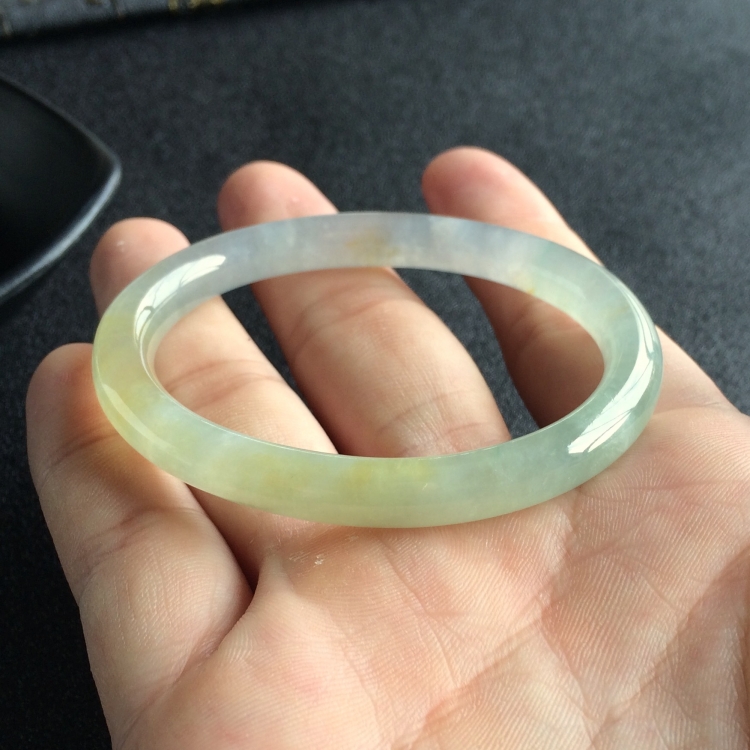 (超值推荐)冰种晴水黄翡贵妃镯(53.5mm-44.4mm)