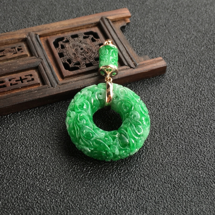 (超值推荐)糯冰种翠色仿古平安扣挂件(金扣)