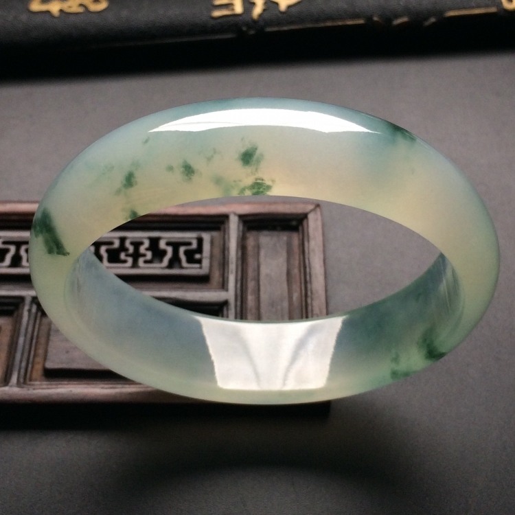 （超值推荐）冰种飘花贵妃手镯（57.6mm-51.8mm）