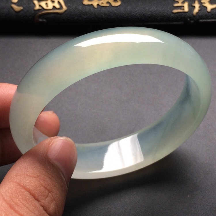 （超值推荐）冰种淡晴水贵妃手镯（56.8mm-50.9mm）