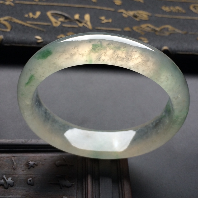 （超值推荐）冰种飘花贵妃镯（54mm-47.3mm）