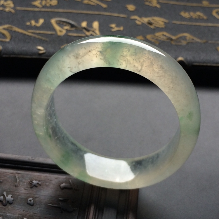 （超值推荐）冰种飘花贵妃镯（54mm-47.3mm）
