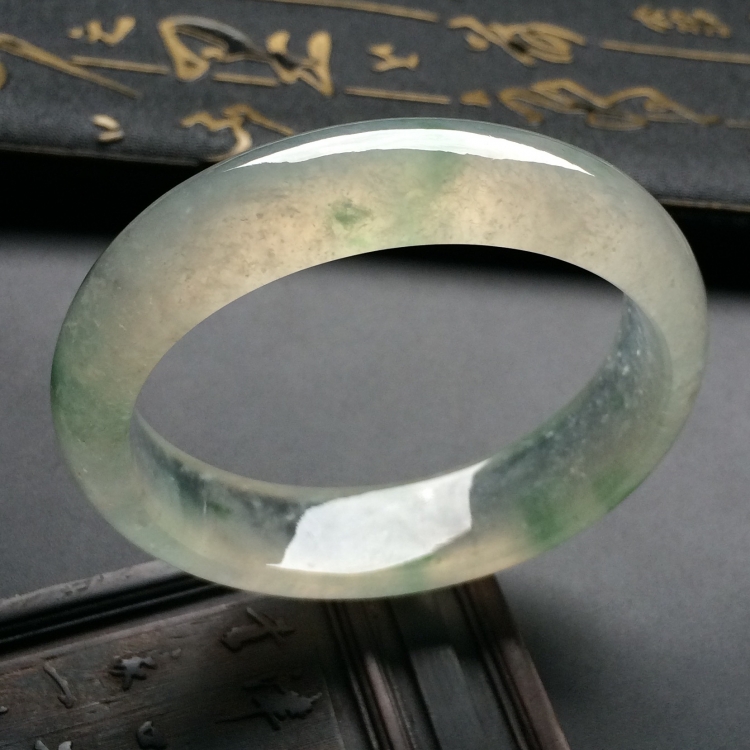 （超值推荐）冰种飘花贵妃镯（54mm-47.3mm）