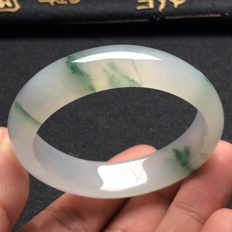 （超值推荐）冰种飘花贵妃手镯（52.6mm-45.7mm）