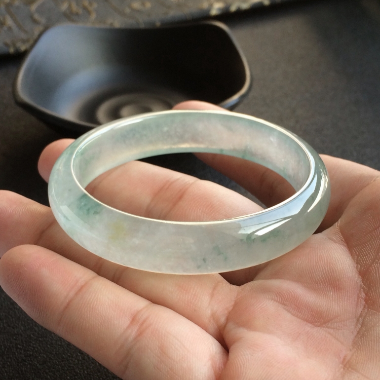 (超值推荐)冰种飘花贵妃镯(53.8mm-47.3mm)