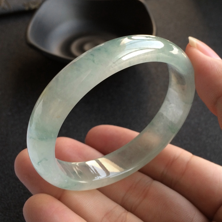 (超值推荐)冰种飘花贵妃镯(53.8mm-47.3mm)