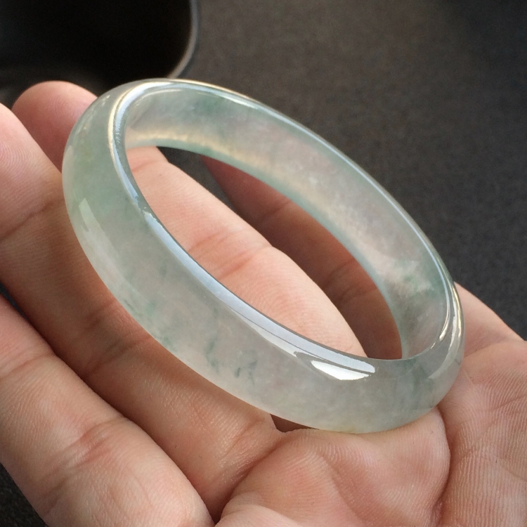 (超值推荐)冰种飘花贵妃镯(53.8mm-47.3mm)