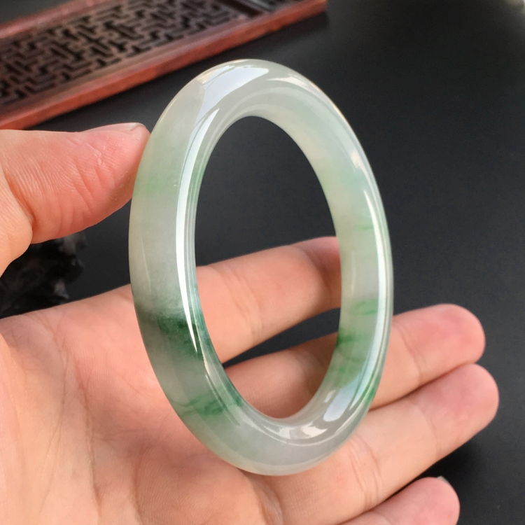 (超值推荐)冰种飘花圆条手镯(56.4mm)