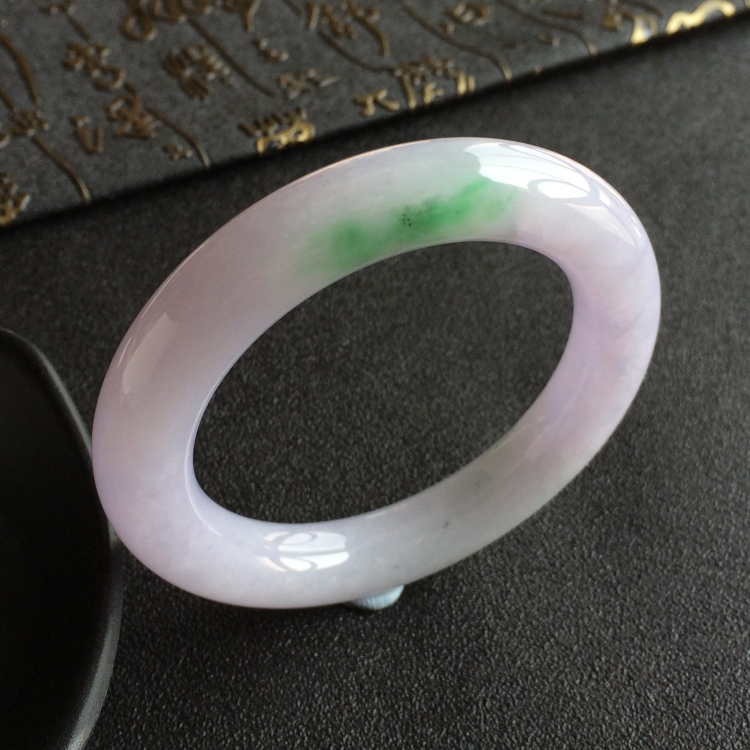 (超值推荐)糯冰种春带彩圆条手镯(54.8mm)