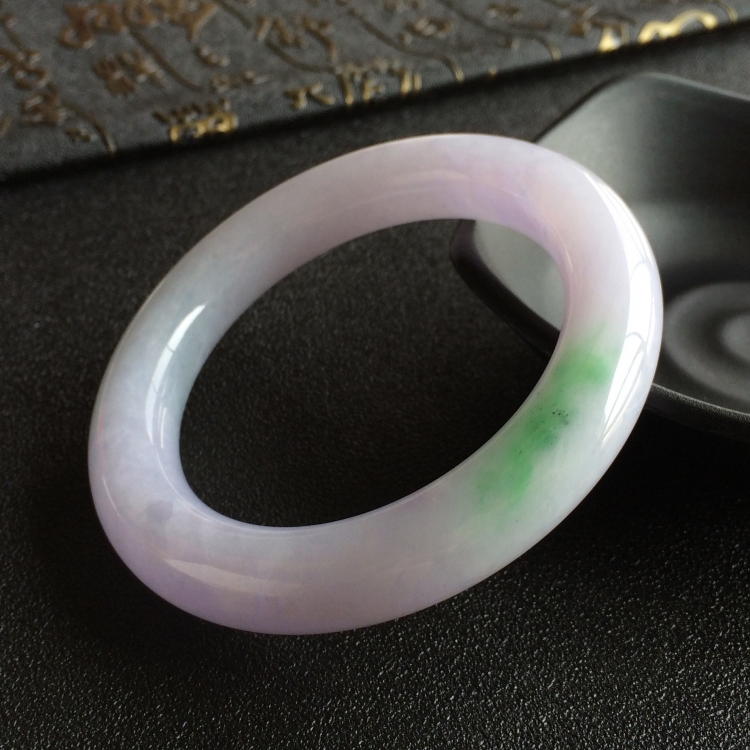 (超值推荐)糯冰种春带彩圆条手镯(54.8mm)