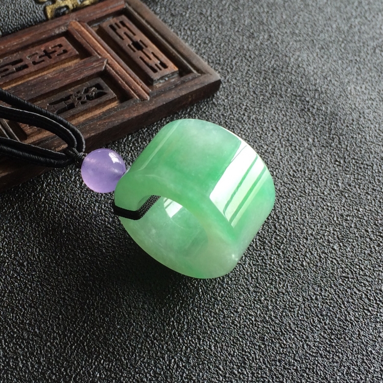 (超值推荐)糯冰种飘翠路路通挂件