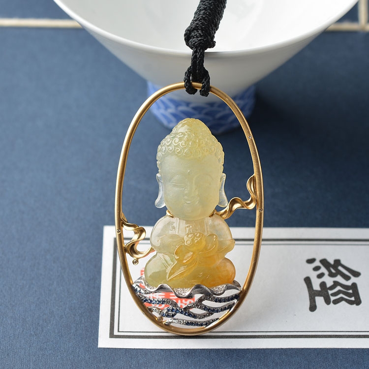 （超值推荐）糯冰种黄翡镶彩金钻石宝宝佛胸坠