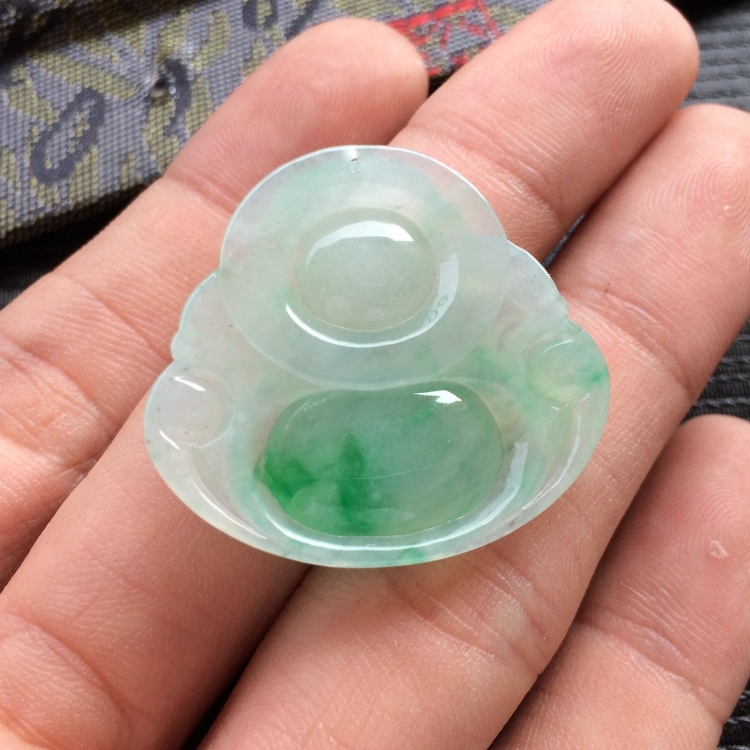 (超值推荐)糯冰种飘翠玉佛挂件