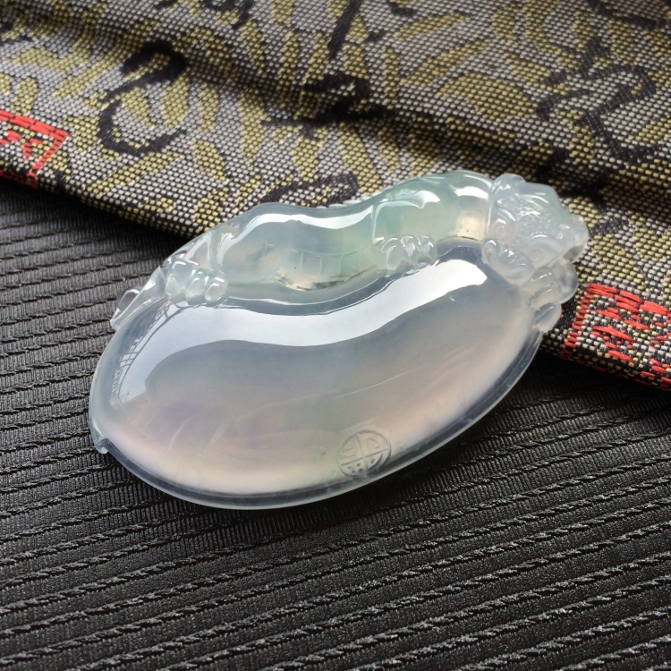(超值推荐)冰种淡紫罗飘花福瓜挂件