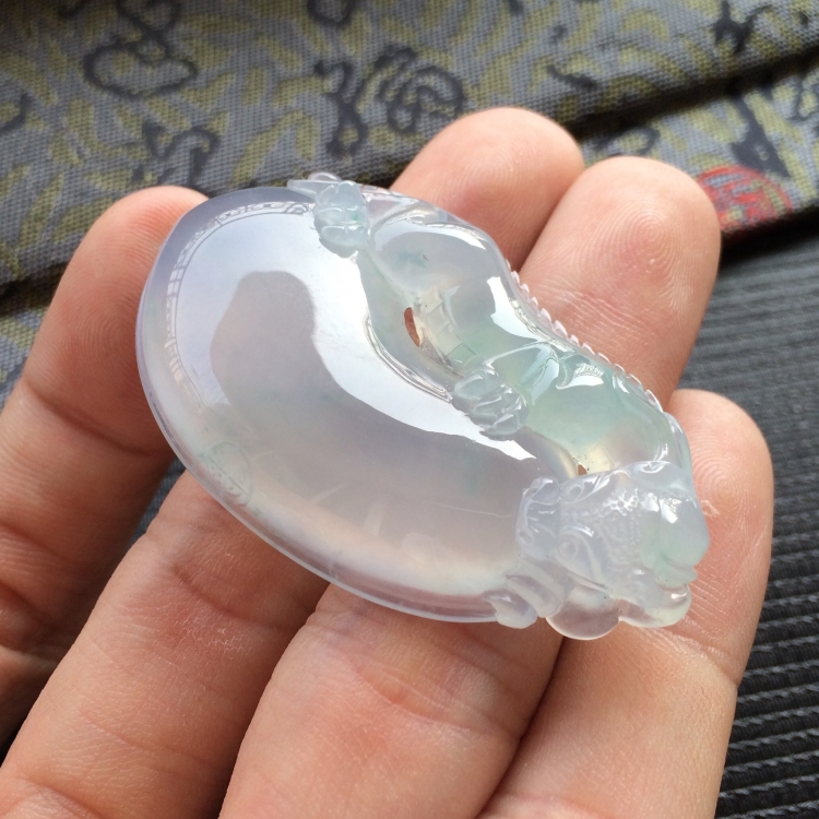 (超值推荐)冰种淡紫罗飘花福瓜挂件
