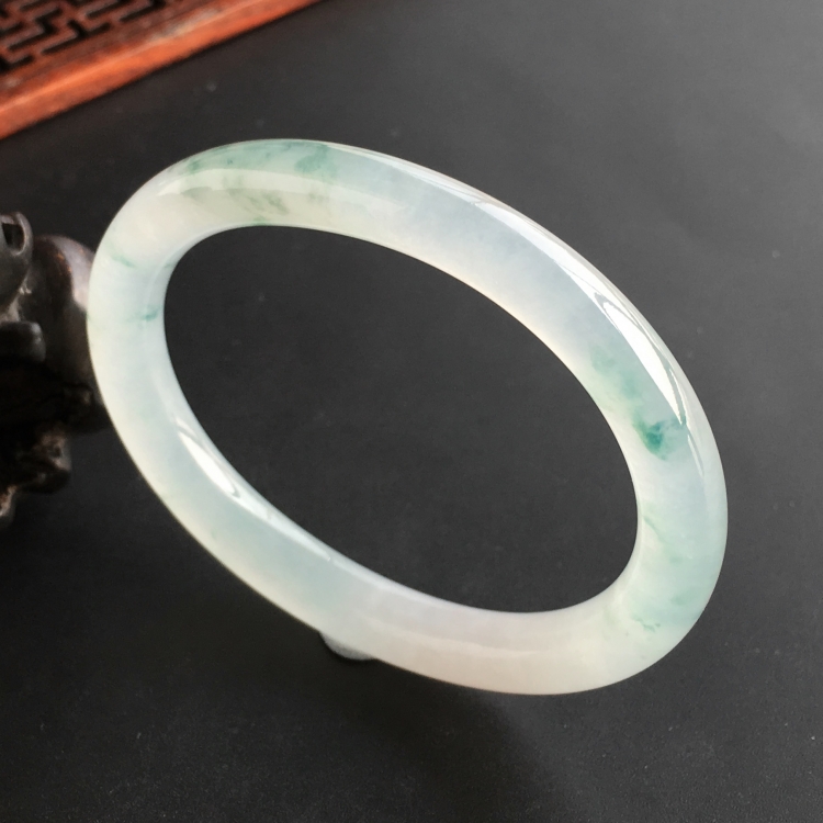 (超值推荐)冰种飘花贵妃镯(54.8mm-48.1mm)