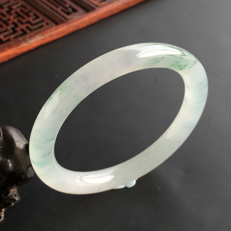 (超值推荐)冰种飘花贵妃镯(54.8mm-48.1mm)