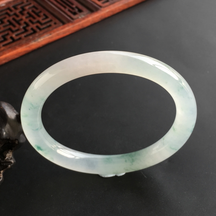 (超值推荐)冰种飘花贵妃镯(54.8mm-48.1mm)