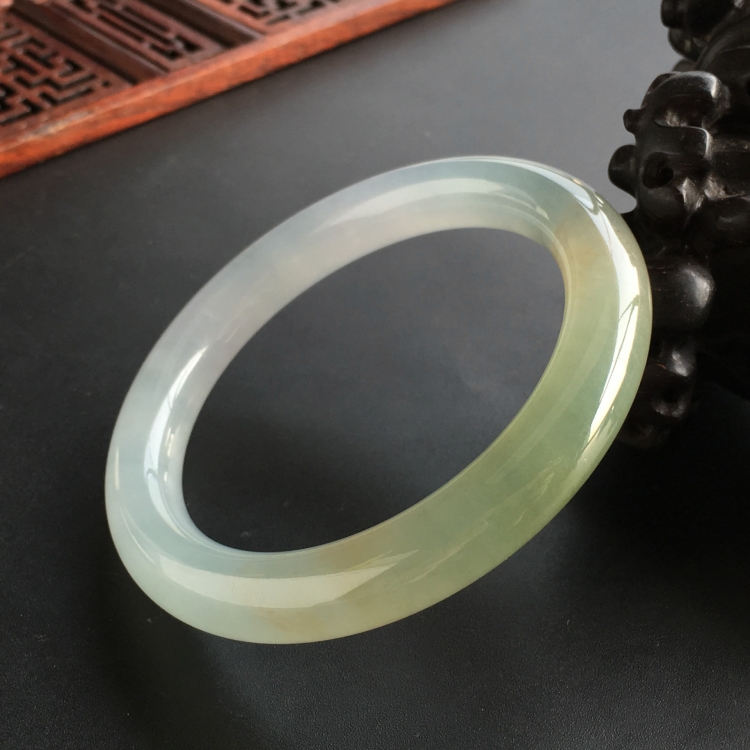 (超值推荐)冰种晴水黄翡圆条手镯(53.8mm)
