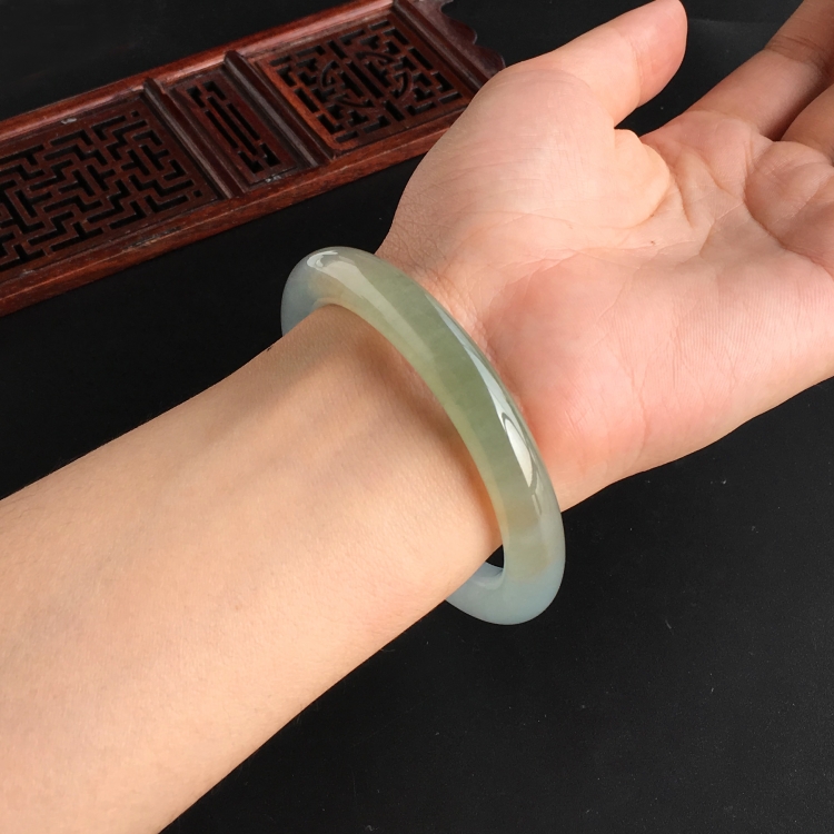 (超值推荐)冰种晴水黄翡圆条手镯(53.8mm)